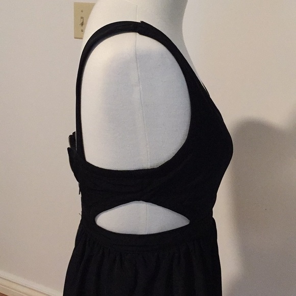 Ali & Kris  Summer Dress - Picture 5 of 9